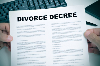 No all'assegno divorzile se l'ex coniuge convive