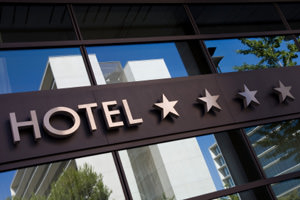 Ristrutturare gli hotel costa meno